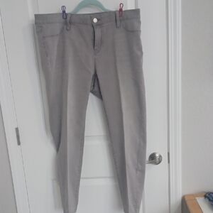 a.n.a Women's Skinny Jeans in Light Gray